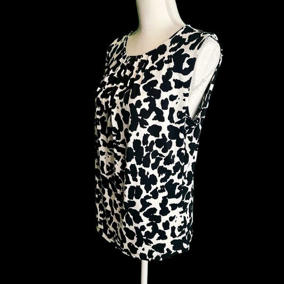 Calvin Klein 'Sleeveless Pleat Neck Abstract Print Knit Top' in Black & White L - Picture 4 of 10